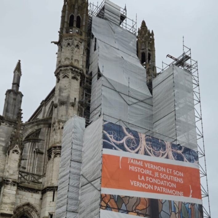 Décapage de la collégiale de Vernon